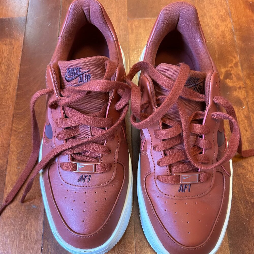 Nike Air Force 1 Sage Low